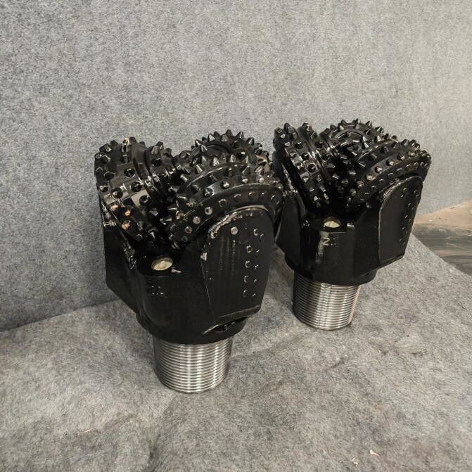 Σφυρηλατημένα κομμάτια κυλίνδρων Tricone Carbide για την εξόρυξη πετρελαίου και φυσικού αερίου - Γεωλογία με βάση το νερό