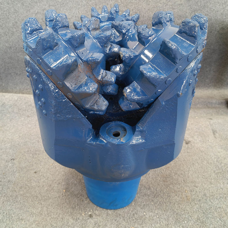 14 3/4 ιντσών Δυνατότητα συμπίεσης Μέσα σκληρά σχηματισμοί Προσαρμοσμένα δοντιστά κομμάτια άλεσης