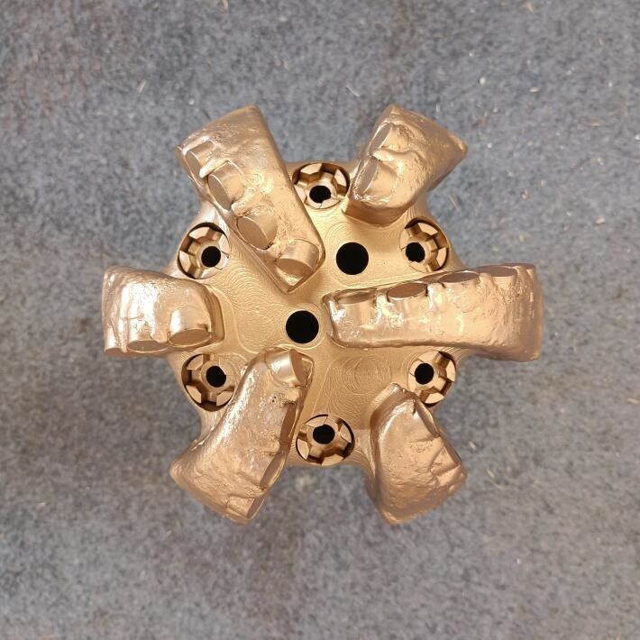 Διαμάντι 98mm 3 Blade Pdc Arc Angle Drill Bit Για νερό πηγάδι Βρύση ορυχείου άνθρακα