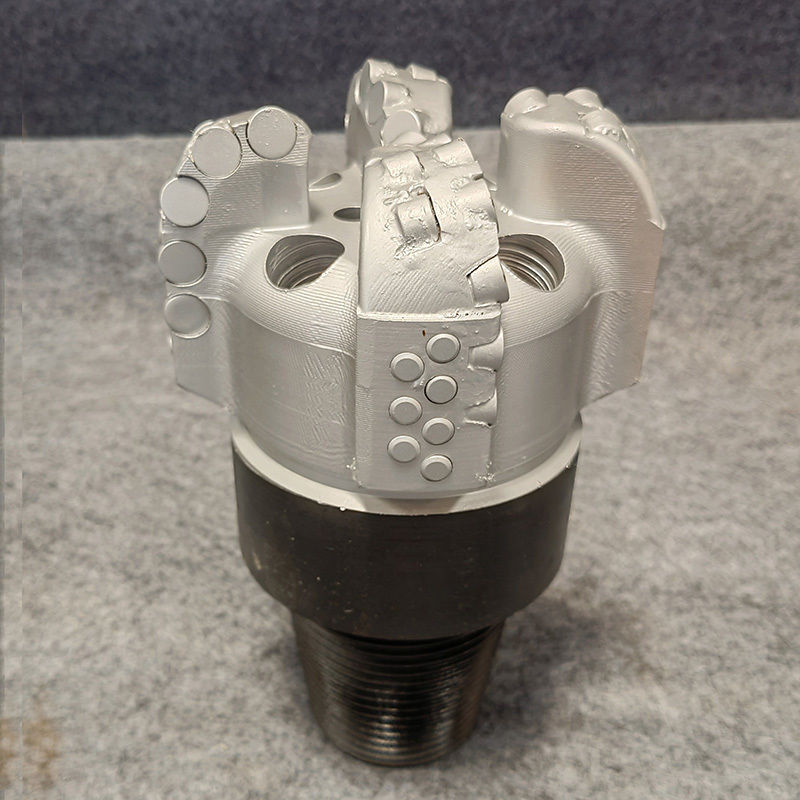 Εργαλειομηχανή τρυπών τύπου Carbide PDC Reamers Opener τρύπας για τρυπών χωρίς λάκκο σε HDD κατεύθυνση τρυπών